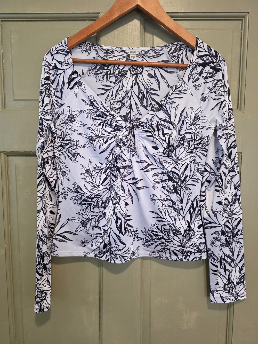 Guess White Long-Sleeve Ruched V-Neck Top with Black Floral Print Size M